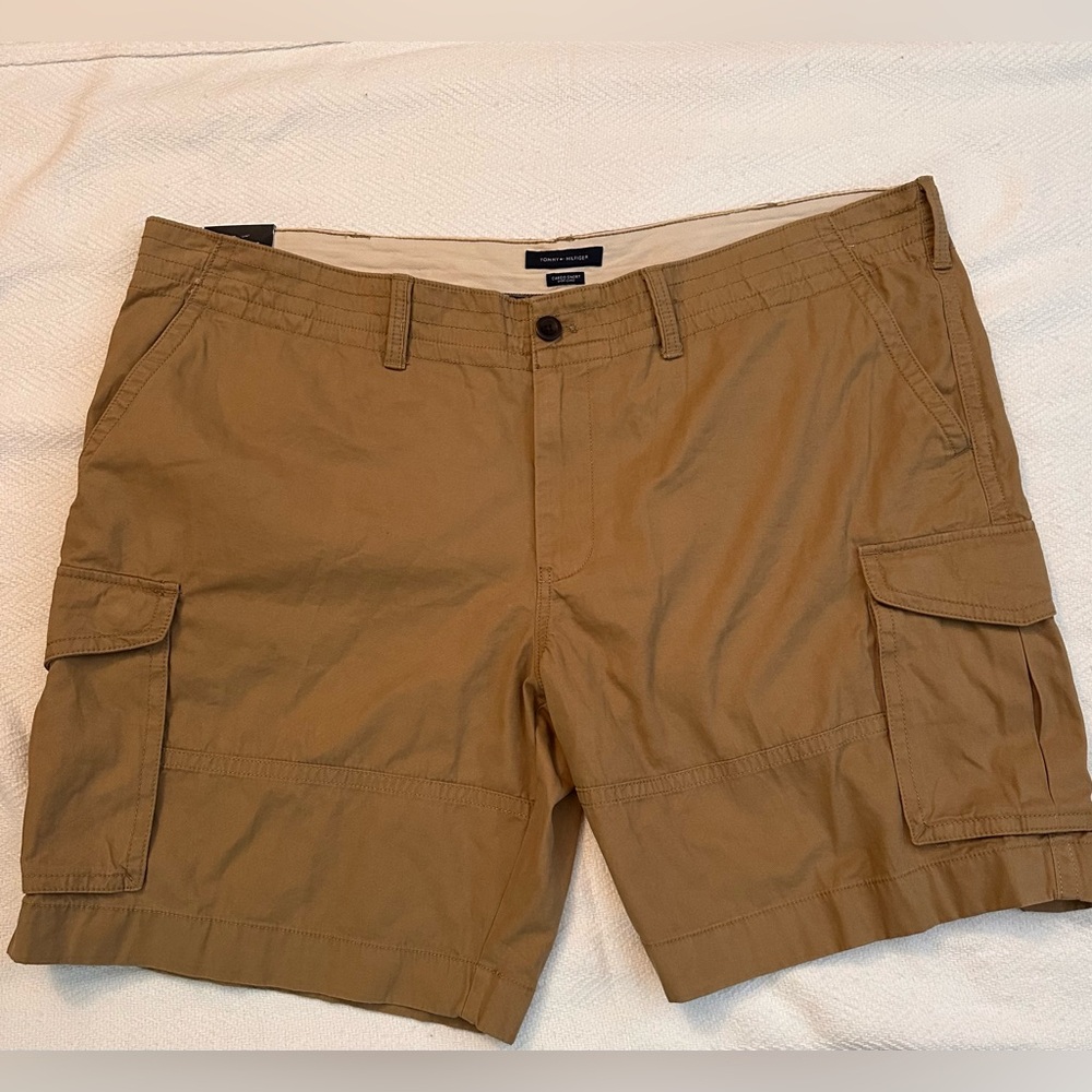 Tommy Hilfiger Cargo Shorts NWT - Picture 1 of 5